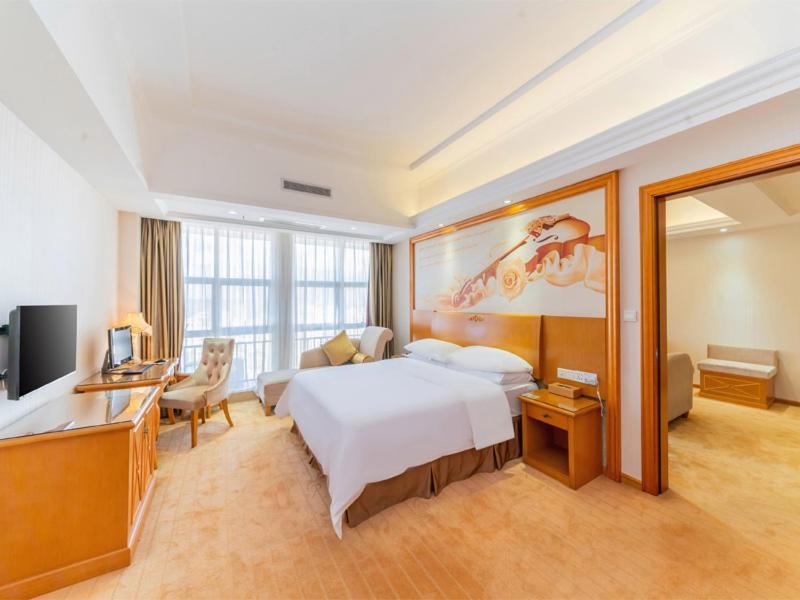 Vienna Hotel Shiyan Guangming Road شينزين المظهر الخارجي الصورة