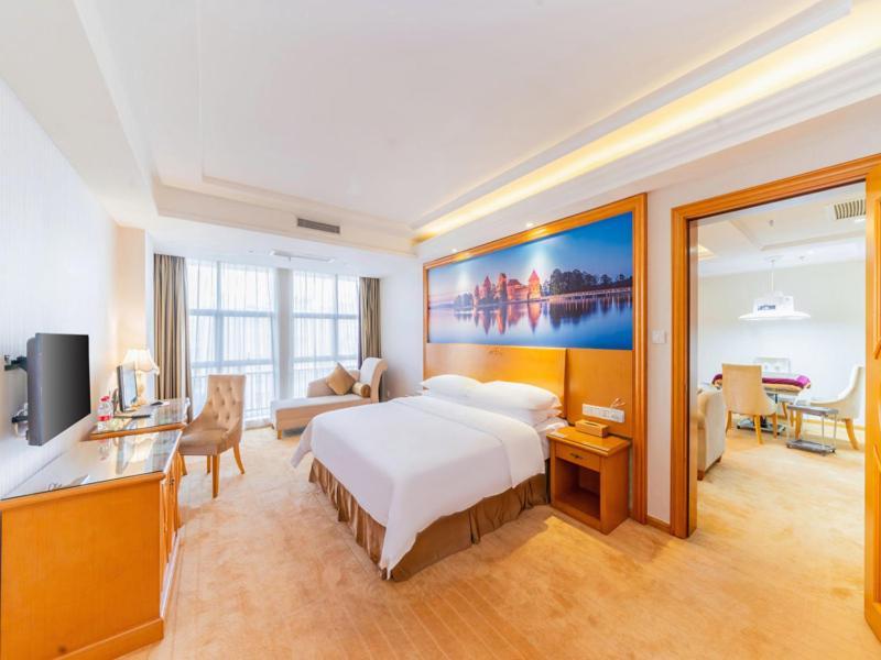 Vienna Hotel Shiyan Guangming Road شينزين المظهر الخارجي الصورة