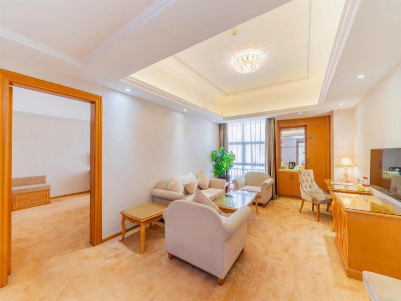 Vienna Hotel Shiyan Guangming Road شينزين المظهر الخارجي الصورة