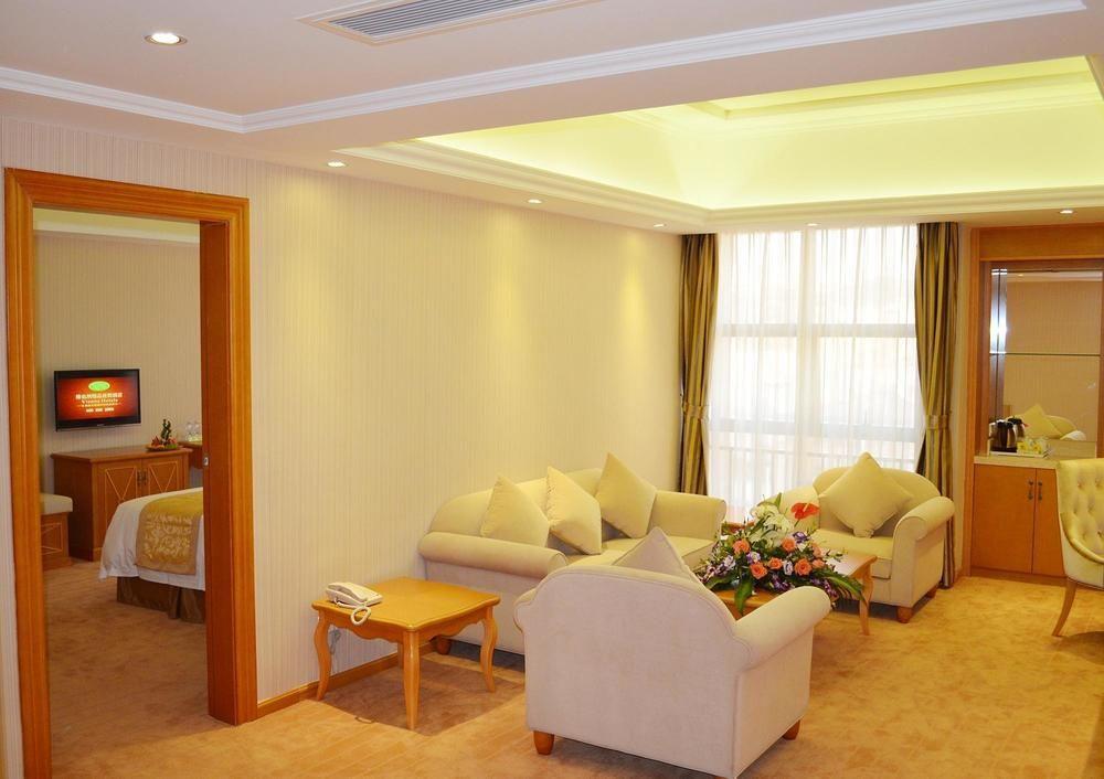 Vienna Hotel Shiyan Guangming Road شينزين المظهر الخارجي الصورة