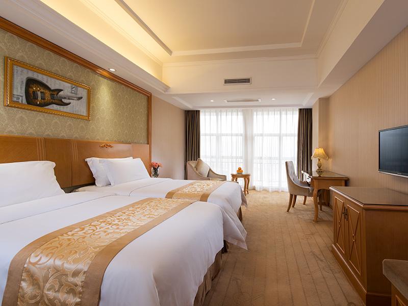 Vienna Hotel Shiyan Guangming Road شينزين المظهر الخارجي الصورة