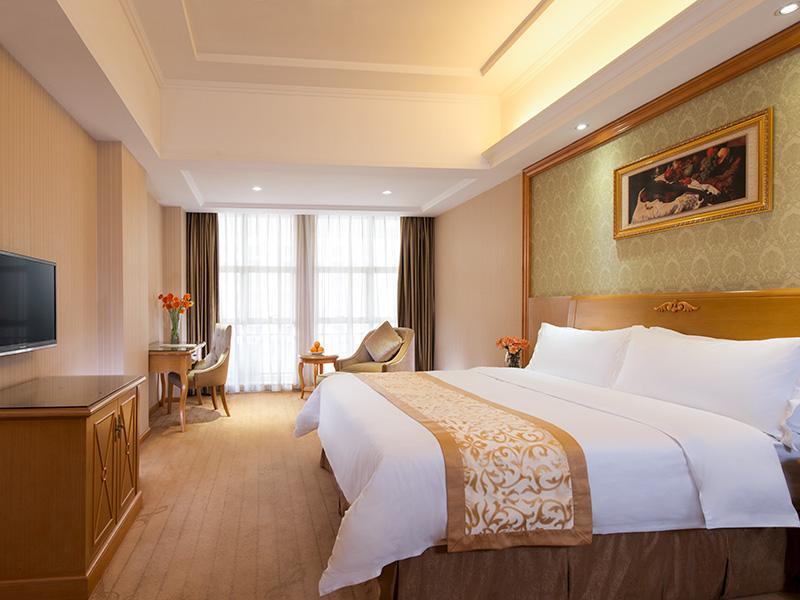 Vienna Hotel Shiyan Guangming Road شينزين المظهر الخارجي الصورة